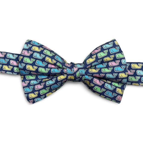 100% Silk Classic VV Whale Print Bow-Tie - Picture 1 of 8